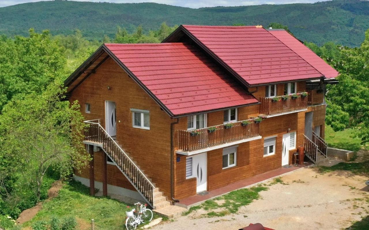 Apartments Laura Раковица Екстериор снимка